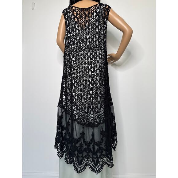 Crochet and lace sleeveless duster black origami by Vivien cardigan medium large - Picture 3 of 16